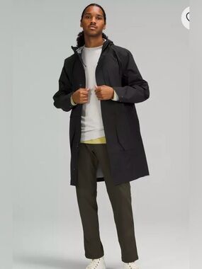 Mens Lululemon Storm Field Trench Coat Size Medium Like NEW